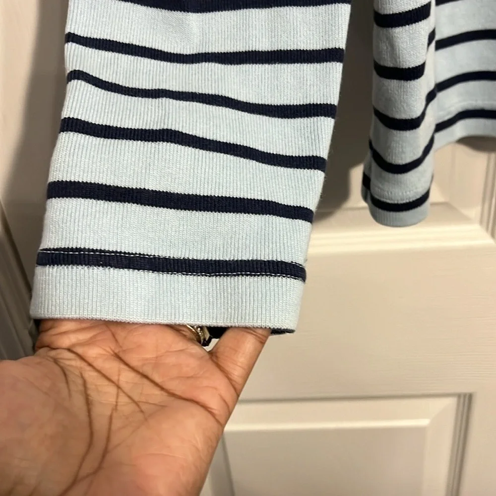 Eddie Bauer Women's Blue striped top - Size Medium